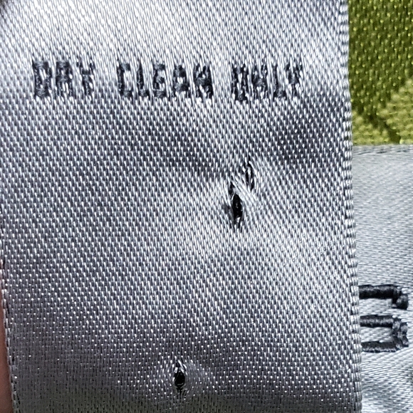 Chico's Cropped One Button Blazer Bell Arms Green Satin lining Women Size 4 - Picture 7 of 7